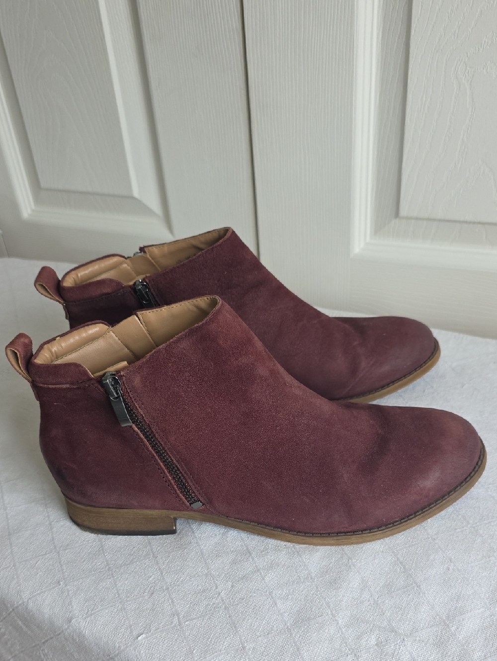 Franco Sarto KEEGAN  Burgundy Suede Ankle Boots Size 10